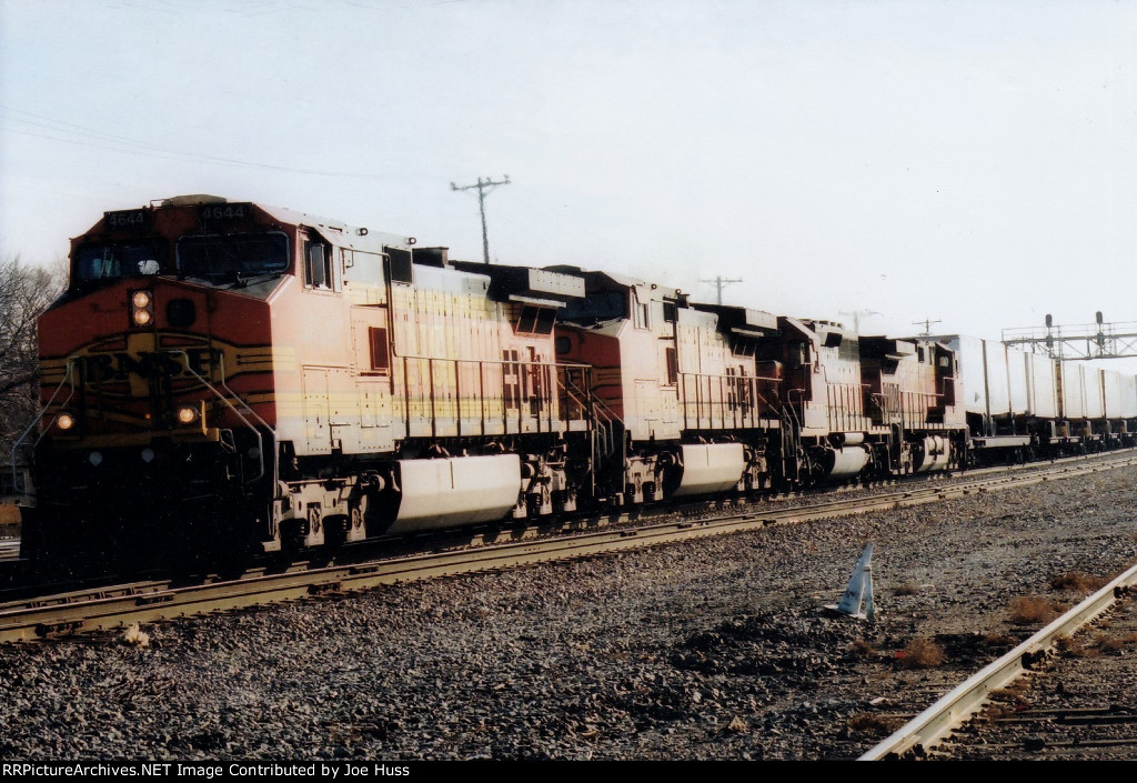 BNSF 4644 West